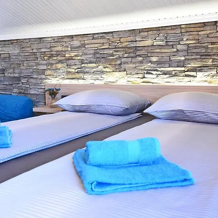 Apartman Leona Póla