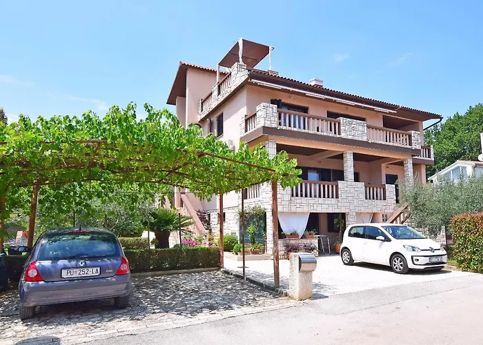 Διαμέρισμα Leona