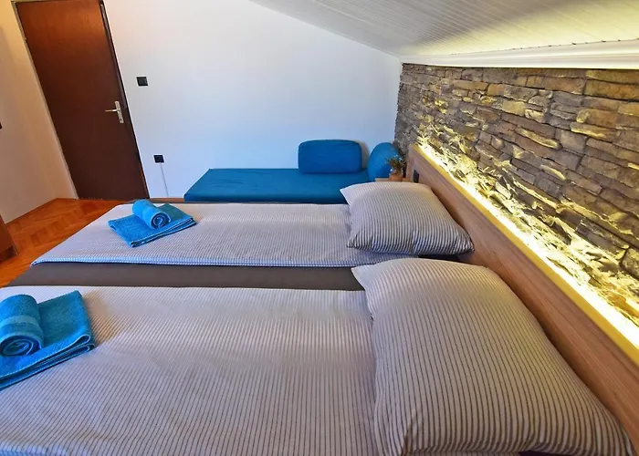 Διαμέρισμα Leona Πούλα