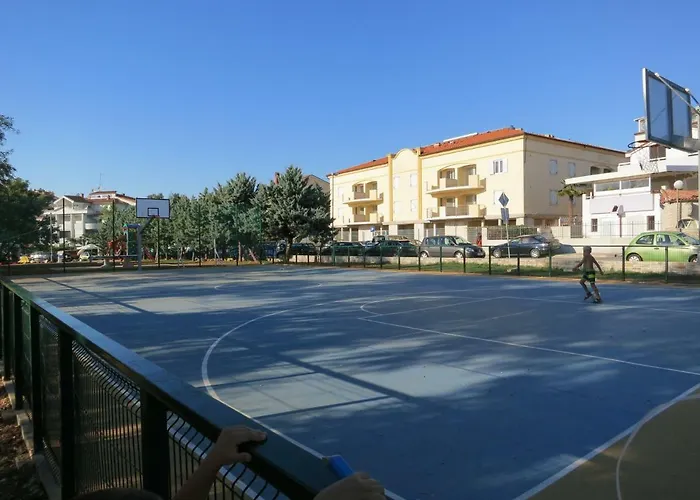 Leona Διαμέρισμα Πούλα